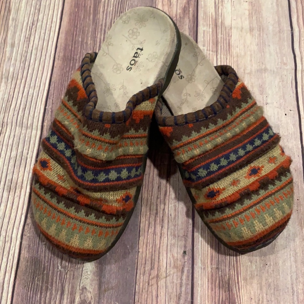 Taos Women’s Multicolored Clogs